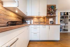 NATURNAH - GEHOBEN - LUKRATIV
 Kernsanierte Wohnung in sehr begehrter Lage – Die vollständige Adresse der Immobilie erhältst du vom Anbieter., 81927 Englschalking, München – Vorschaubild 2