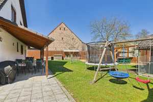 Großes Einfamilienhaus mit tollem Garten und herrlichem Ausblick – Schweinfurt (Kreis) – Vorschaubild 17