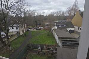 Helle 3-Zimmer-Wohnung ( 70 m²) mit hohen Decken und großen Fenstern in ruhiger Lage – Die vollständige Adresse der Immobilie erhältst du vom Anbieter., 47137 Untermeiderich, Duisburg – Vorschaubild 1