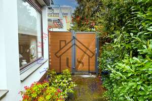 FREISTEHENDES LICHTDURCHFLUTETES MEHRFAMILIENHAUS, 2 GARAGEN, 3 Stellpl.,710 QM – Die vollständige Adresse der Immobilie erhältst du vom Anbieter., 40627 Unterbach, Düsseldorf – Vorschaubild 2