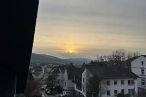 Renovierte 2-Zimmer-Dachgeschosswohnung mit Balkon