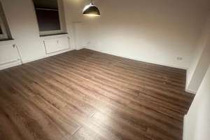 Helle 1,5-Zimmer-Wohnung mit neuem Bad und Vinylboden – Annastraße 24, 47226 Hochemmerich, Duisburg – Vorschaubild 2
