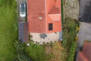 Familienfreundliches Einfamilienhaus in ruhiger Wohnlage – Die vollständige Adresse der Immobilie erhältst du vom Anbieter., 97239 Aub – Vorschaubild 2