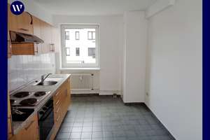 Ideal für Wohngemeinschaft: 2 große Zimmer, separate Küche + Einbauküche, Tageslichtbad