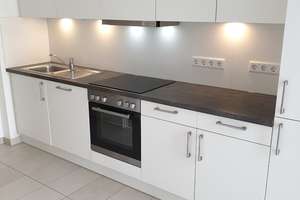 Wohnen mit Stil: Helle 3 Zimmerwohnung mit Fußbodenheizung u.  Einbauküche – Robert-Bosch-Straße 18 D, 64293 Darmstadt-Nord, Darmstadt – Vorschaubild 2