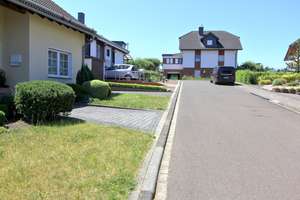 Qualität und Wohnkomfort – Wohnhaus mit 2 Einheiten und grünem Refugium! – Fichtenstraße 11, 55624 Rhaunen – Vorschaubild 7