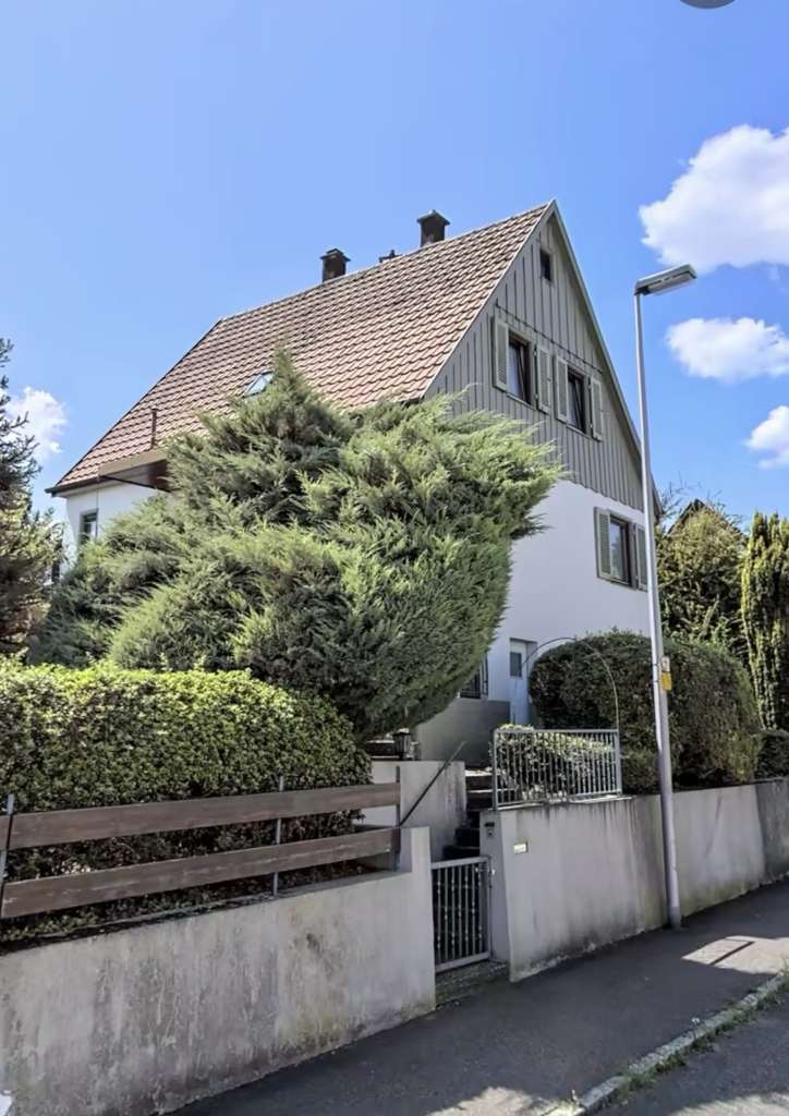 Immobilie in Leingarten - Charmantes Haus mit 5 Zimmern in Leingarten - Bild 1