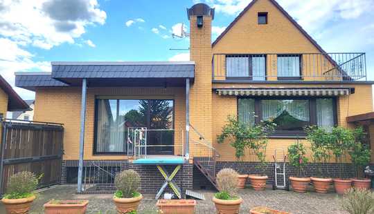 Bild von Einfamilienhaus mit Anbau in Gifhorn / OT Gamsen- großer Keller - Doppelgarage - neue Heizung
