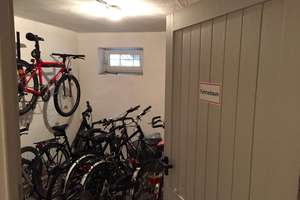Gepflegte 3-Zimmer-Hochparterrewohnung mit Balkon, Terrasse und großem Garten-Sondernutzungsrecht – 81549 Südgiesing, München – Vorschaubild 15
