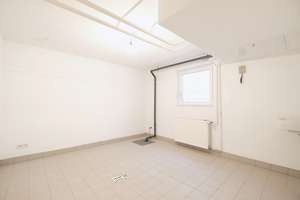 ERSTKLASSIGE GRUNEWALDLAGE NAHE HAGENPLATZ - 6 Zi + - POOLNUTZUNG - GARAGE - 3 HOBBYRÄUME – Die vollständige Adresse der Immobilie erhältst du vom Anbieter., 14193 Grunewald, Berlin – Vorschaubild 18