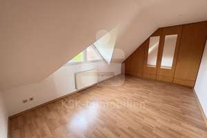 Wohnen auf drei Ebenen – stilvolle Maisonette mit Balkon. – Die vollständige Adresse der Immobilie erhältst du vom Anbieter., 53229 Bonn-Zentrum, Bonn – Vorschaubild 3