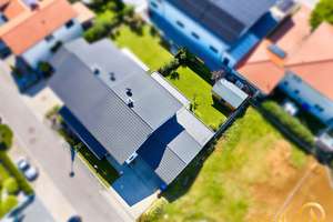 Neuwertige Doppelhaushälfte in Oberschneiding – Baujahr 2019, energieeffizient nach KfW – Die vollständige Adresse der Immobilie erhältst du vom Anbieter., 94363 Oberschneiding – Vorschaubild 12
