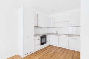 IN-Stadtmitte - 2 ZKB im 2. OG mit Lift - Erstbezug nach Modernisierung – Die vollständige Adresse der Immobilie erhältst du vom Anbieter., 85049 Mitte, Ingolstadt – Vorschaubild 4
