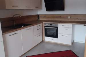 ***Gemütliche Dachgeschoßwohnung in einen sehr gepflegten und ruhigen drei Parteienhaus***