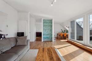 Traumhafte 4-Zimmer Penthouse-Wohnung mit sonniger Loggia in Hoheluft-West – Die vollständige Adresse der Immobilie erhältst du vom Anbieter., 20253 Hoheluft-West, Hamburg – Vorschaubild 3