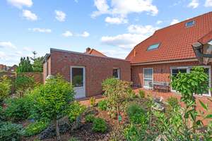 Einziehen und wohlfühlen – hochwertig modernisierte Doppelhaushälfte mit Süd-West-Terrasse und ne... – Die vollständige Adresse der Immobilie erhältst du vom Anbieter., 26506 Norden – Vorschaubild 2
