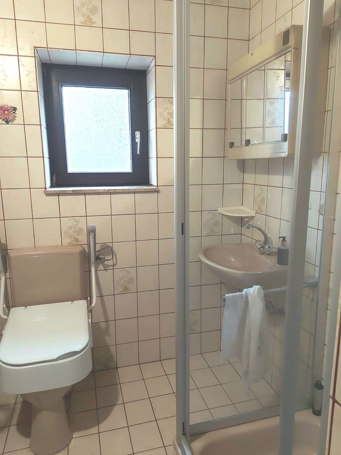 Immobilie in Wadgassen - 1-2 Familienhaus in ruhiger Ortslage von Friedrichweiler - Bild 4