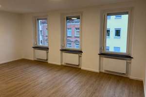 Exklusiver Wohntraum in historischem Glanz: Hochwertig kernsanierte Altbau-Eigentumswohnung – Die vollständige Adresse der Immobilie erhältst du vom Anbieter., 90478 Glockenhof, Nürnberg – Vorschaubild 3