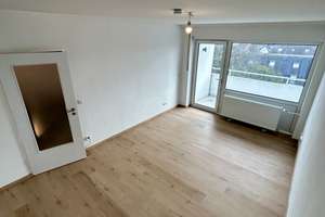 Moderne, helle 2-Zimmer-Dachgeschosswohnung im Erstbezug nach umfassender Modernisierung mit Balkon  – Oskar-Hoffmann-Straße 172, 44789 Südinnenstadt, Bochum – Vorschaubild 4