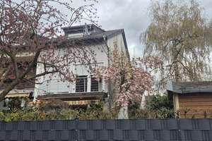 Wohnen mit Charakter: Geräumiges Haus in Frankfurt-Eschersheim – Die vollständige Adresse der Immobilie erhältst du vom Anbieter., 60433 Eschersheim, Frankfurt am Main – Vorschaubild 14
