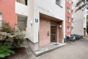 sonnige 1-Zimmer-Wohnung mit Balkon, ab 01.07.2026
PKW-TG-Stellplatz optional – Die vollständige Adresse der Immobilie erhältst du vom Anbieter., 80993 Alt-Moosach, München – Vorschaubild 4