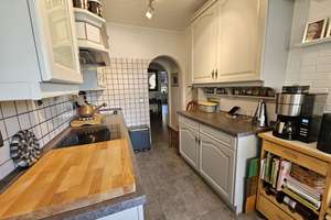 Modernisierte 2-Zimmer-Wohnung in Bottrop inkl. Küche, Balkon und Stellplatz nahe HBF – Essener Straße 83, 46236 Stadtmitte, Bottrop – Vorschaubild 8