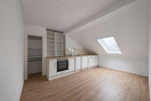 Ottensen nahe der Elbe: 2-Zimmer-Wohnung mit zusätzlichem Hobbyraum und ruhigem Balkon – Die vollständige Adresse der Immobilie erhältst du vom Anbieter., 22763 Ottensen, Hamburg – Vorschaubild 3