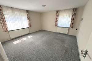 3-Zimmer-ETW im 1. OG mit Loggia und Garage – Die vollständige Adresse der Immobilie erhältst du vom Anbieter., 70597 Degerloch (Ortsteil), Stuttgart – Vorschaubild 4