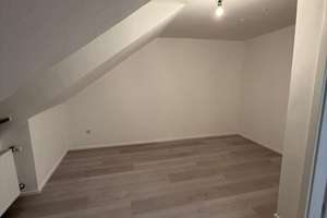 Modernisiertes Reihenhaus mit Terrasse & Garten in begehrter Lage von Obermenzing – Garage inklusive – Kaspar-Kerll-Straße 24a, 81247 Obermenzing, München – Vorschaubild 9