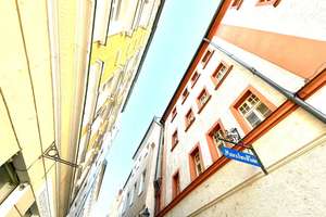 Altstadtmittendrin!
Ihr Dachterrassenappartement! – Die vollständige Adresse der Immobilie erhältst du vom Anbieter., 93047 Innenstadt, Regensburg – Vorschaubild 2