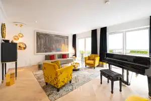 **Eine hervorragende Gelegenheit** ein luxuriöses und ruhiges Zuhause in  Riedberg – Frankfurt am Main – Vorschaubild 3