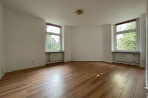 Renovierte 3-Zimmer-Altbauwohnung 