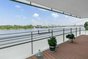Wohnen über dem Rhein mit traumhaftem Blick auf den Dom: 4-Zimmer-Wohnung in Köln-Mülheim – Die vollständige Adresse der Immobilie erhältst du vom Anbieter., 51063 Mülheim (Ortsteil), Köln – Vorschaubild 3