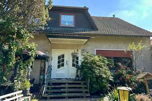Geräumiges Zweifamilienhaus in Emmerthal – Die vollständige Adresse der Immobilie erhältst du vom Anbieter., 31860 Emmerthal – Vorschaubild 2