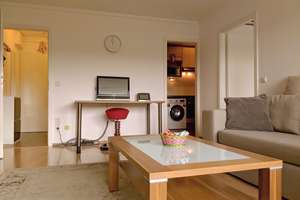 Fully furnished all-inclusive apartment with sunny balcony. – Kurfürsten-Anlage 61, 69115 Weststadt, Heidelberg – Vorschaubild 2