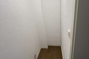 Moderne, lichtdurchflutete 3-Zimmer-Wohnung mit Balkon und EBK in München Solln (frei ab 01.11.2025) – Schusterstr. 6, 81477 Solln, München – Vorschaubild 19