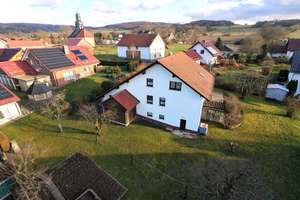 Familienfreundliches Einfamilienhaus sucht neue Eigentümer – Die vollständige Adresse der Immobilie erhältst du vom Anbieter., 34621 Frielendorf – Vorschaubild 2