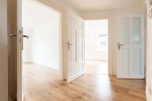 Gemütliche & ruhig gelegene Wohnung | Tageslichtbad mit Badewanne | Laminatboden | offene Küche – Pflaumestraße 26, 4178 Böhlitz-Ehrenberg, Leipzig – Vorschaubild 7