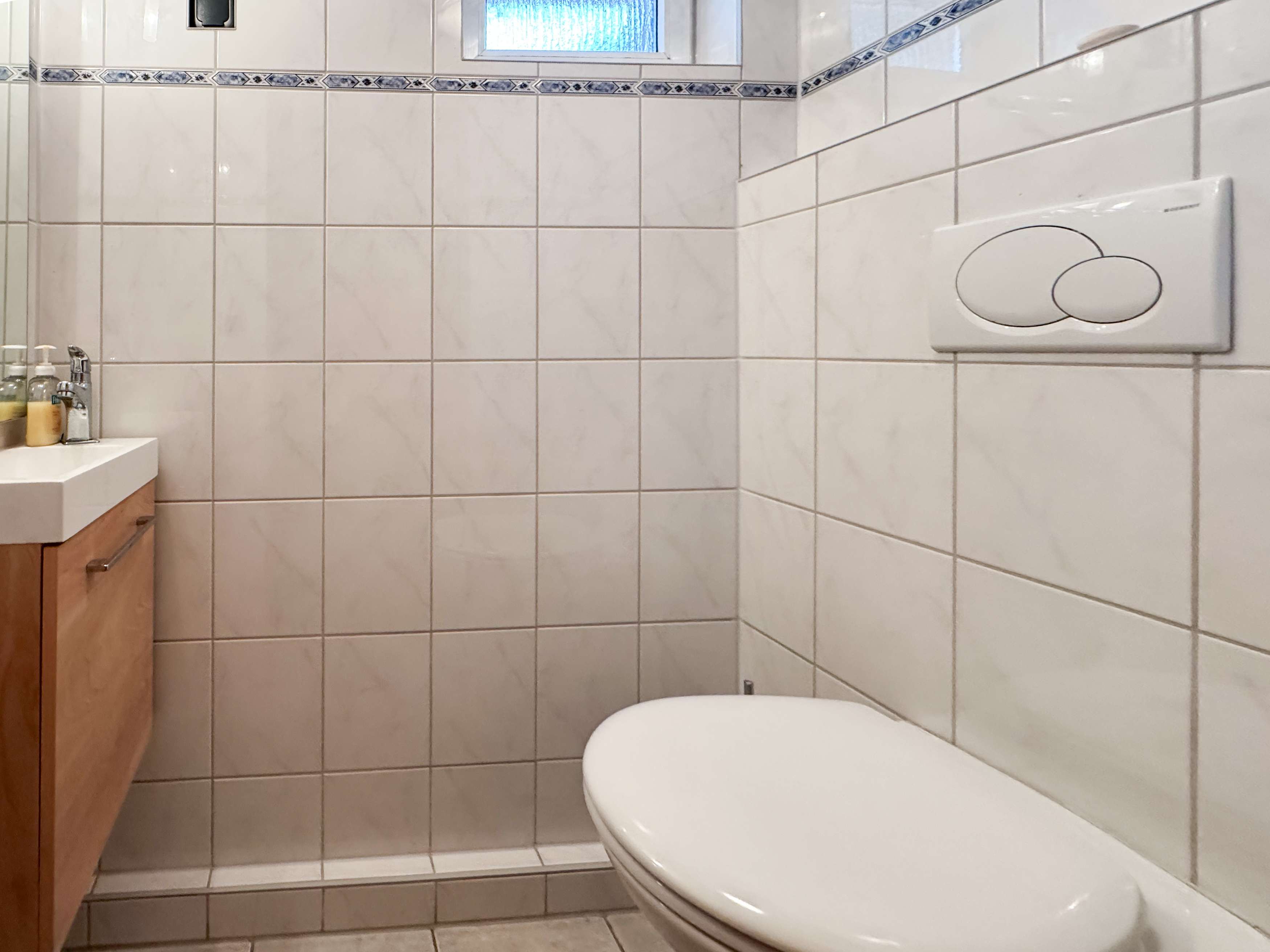 Immobilie in Riedstadt - Großzügiges und gepflegtes Zweifamilienhaus mit Garten, Terrasse, und Garagen sowie Ausbaupotenzial - Bild 8