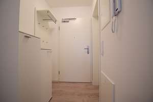 Möbliertes, attraktives 1-Zimmer-Studenten-Apartment in zentraler und ruhiger Lage von Ingolstadt. – Wredestraße 19, 85055 Nordost, Ingolstadt – Vorschaubild 4