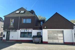 Wohn-/Geschäftshaus in Köln-Porz-Eil
