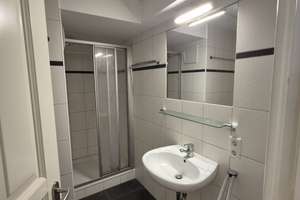 Gemütlich eingerichtete 1,5-Zimmer-Wohnung zentral gelegen in Regensburg für max. 6 Monate – Glockengasse 5, 93047 Innenstadt, Regensburg – Vorschaubild 4