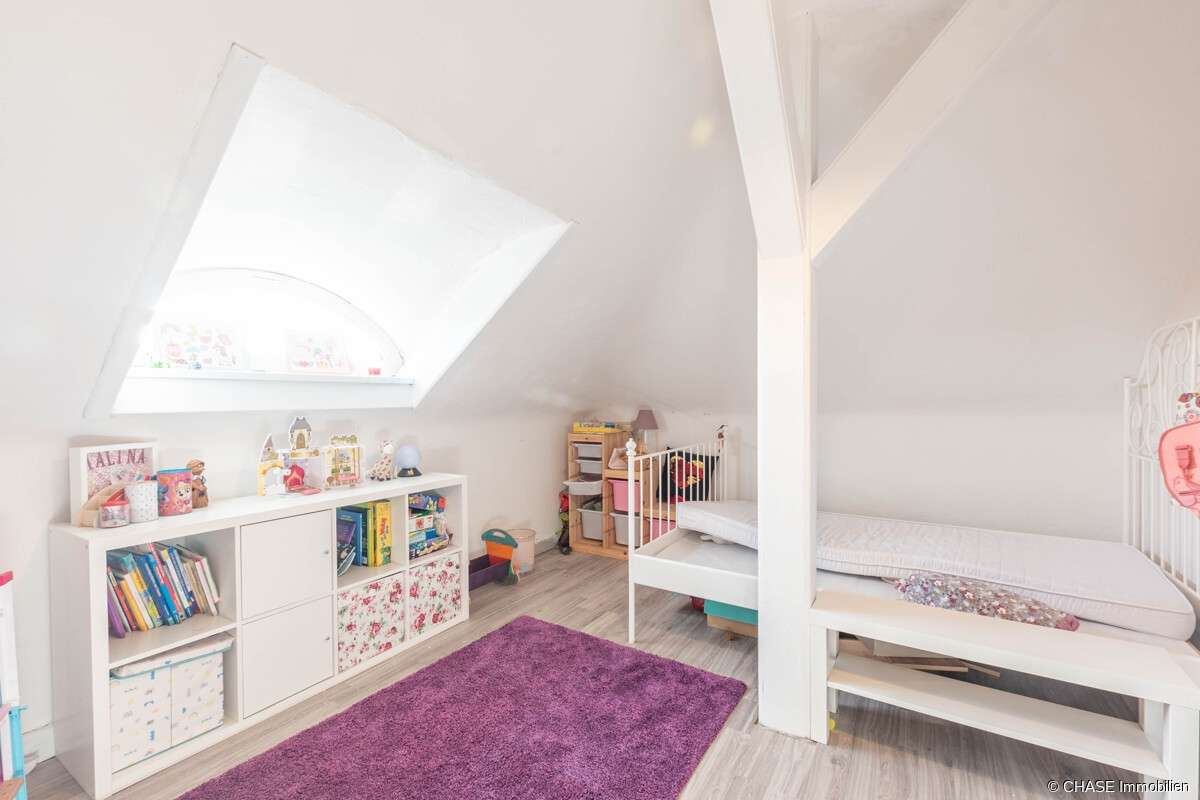 Immobilie in Hessisch Oldendorf - Herrliche Altbau-Stadtvilla als Doppelhaushälfte - Bevorzugtes Wohnen in Hessisch Oldendorf! - Bild 1