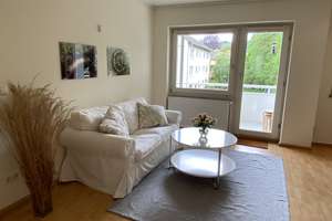 Gemütliche, möblierte 2-Zimmer-Wohnung Nähe Telekom, DHL, UN. Ideal für Pendler & Projekte