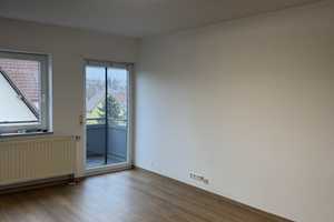 Wunderschöne 3,5-Zimmer Wohnung in super Lage von Heilbronn-Neckargartach – Frankenbacher Straße 13, 74078 Heilbronn – Vorschaubild 1