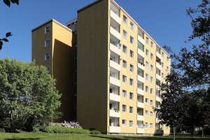 Ihr neues Zuhause ! Schöne 3 Zimmer- Wohnung - Mindestalter von 50 Jahren erforderlich //4.OG Whg. 6 – Schulenburgallee 44, 38448 Tiergartenbreite, Wolfsburg – Vorschaubild 1
