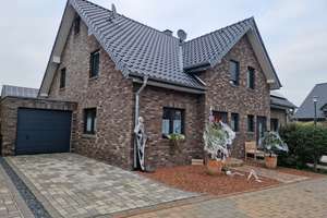 Moderne Doppelhaushälfte in Weeze zu vermieten – Die vollständige Adresse der Immobilie erhältst du vom Anbieter., 47652 Weeze – Vorschaubild 1