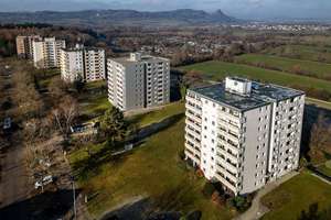 2,5-Zimmer-Wohnung mit Tiefgarage & Balkon. Saniert. Wohnen oder Vermieten – Die vollständige Adresse der Immobilie erhältst du vom Anbieter., 78224 Singen (Hohentwiel) – Vorschaubild 2