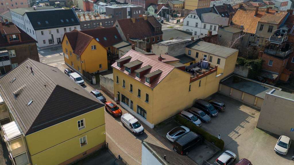 Immobilie in Spremberg - Sofort 6,6 % Rendite! – vollvermietetes & frisch saniertes Mehrfamilienhaus nahe Cottbus - Bild 1