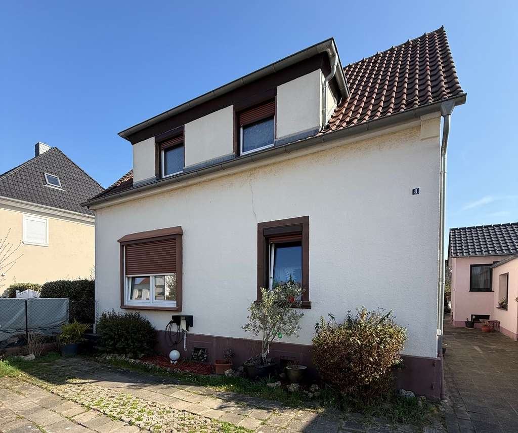 Immobilie in Lambsheim - Saniertes und geräumiges Einfamilienhaus in Lambsheim - Bild 0